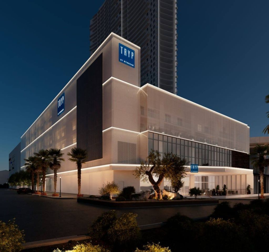 Фасад отеля Wyndham Izmir Investment Project